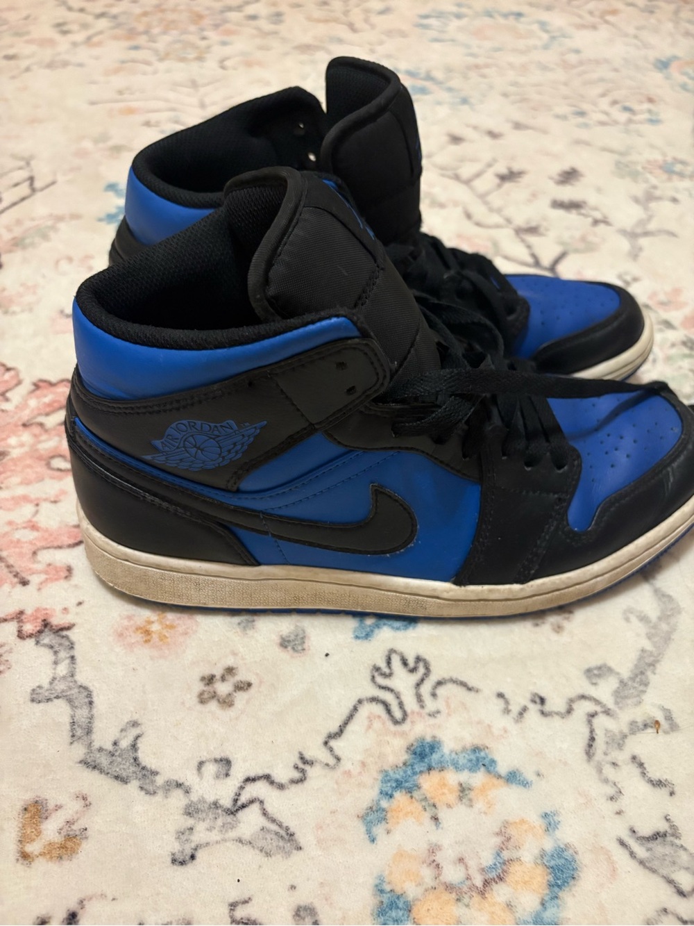 Jordan 1 Sneaker. Nike. Size 8.